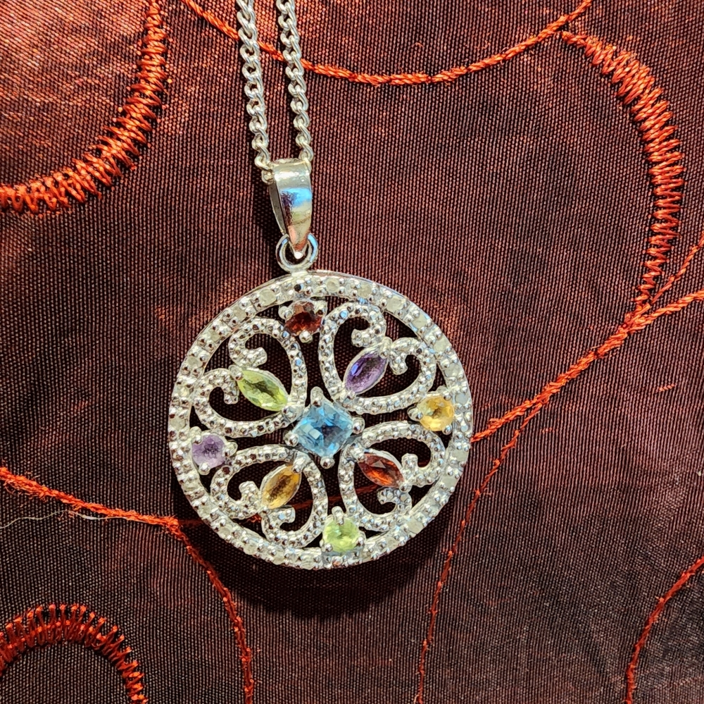 Fashion necklace - Picture 2 of 2